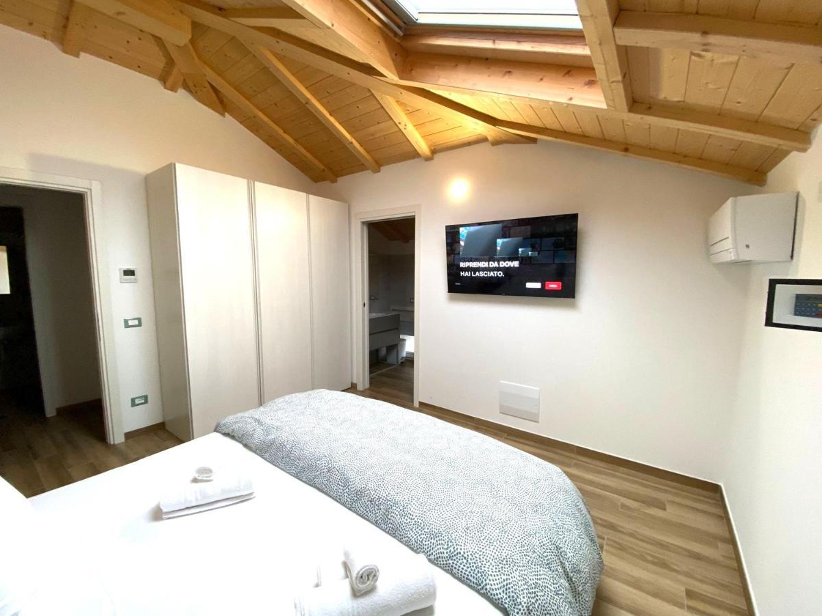 Desenzanoloft Official Partner Marriott Homes & Villas - Palazzo Visconti Luxury Suite Ντεζεντσάνο ντελ Γκάρντα Εξωτερικό φωτογραφία