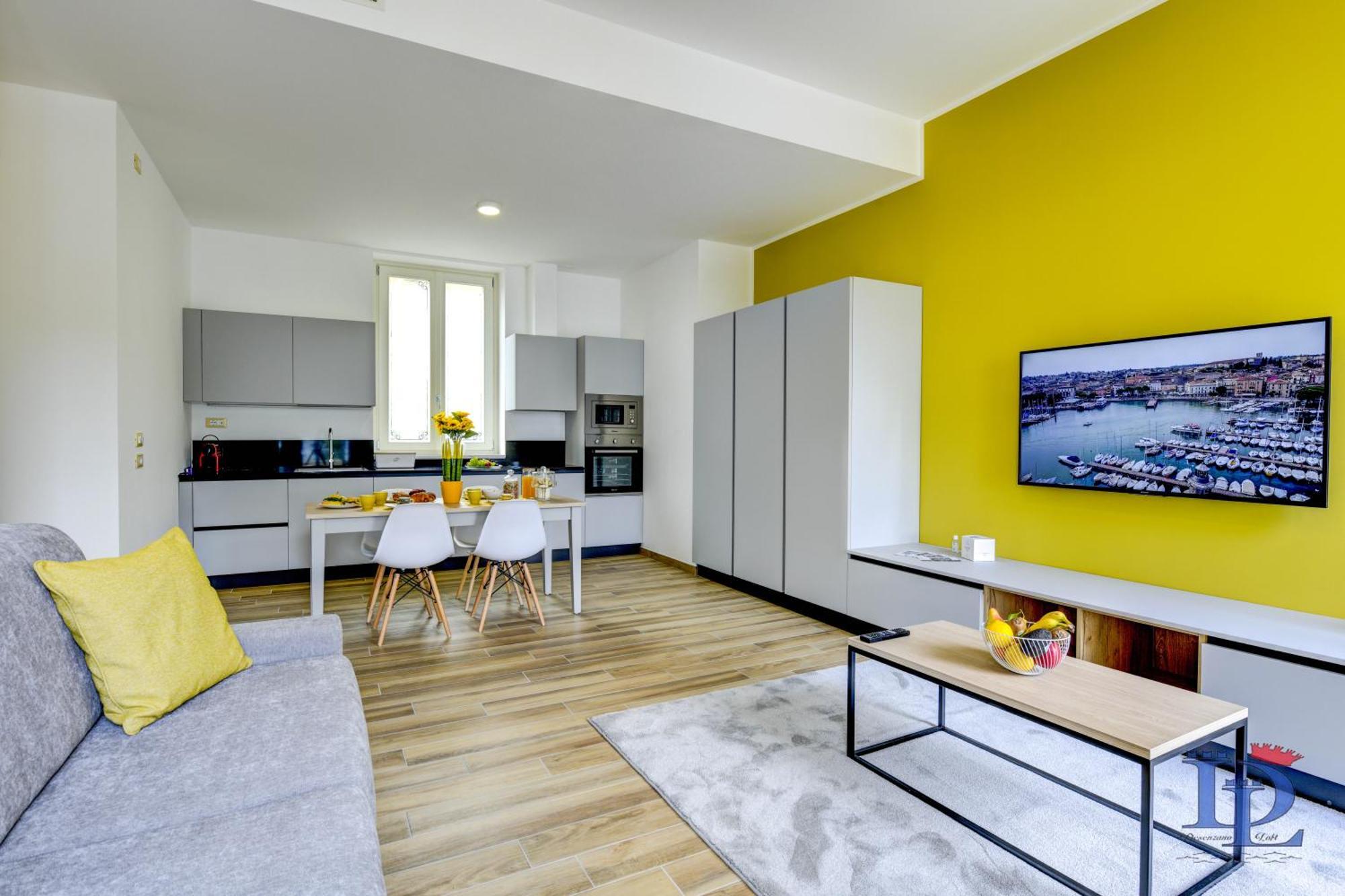 Desenzanoloft Official Partner Marriott Homes & Villas - Palazzo Visconti Luxury Suite Ντεζεντσάνο ντελ Γκάρντα Δωμάτιο φωτογραφία