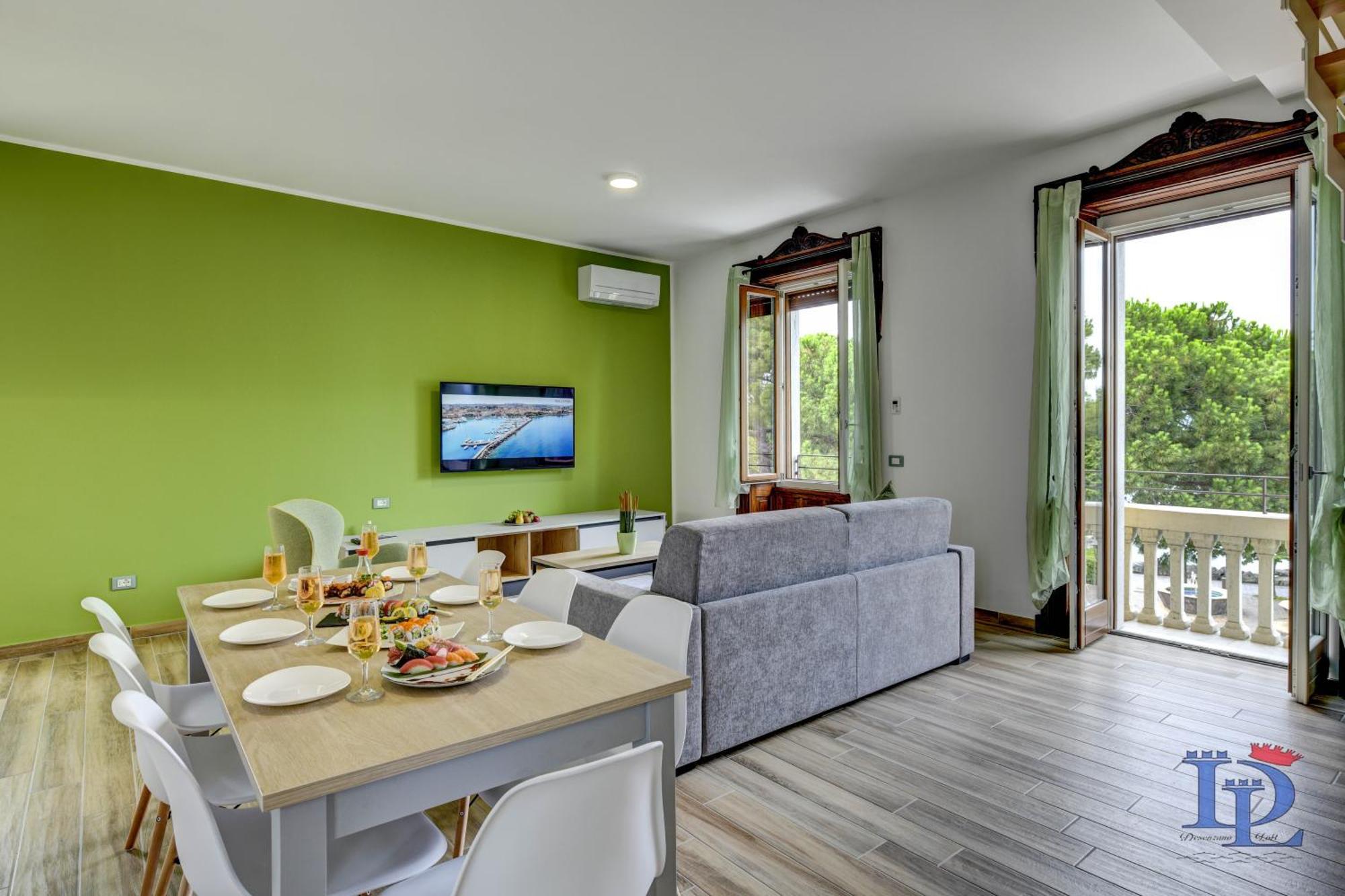 Desenzanoloft Official Partner Marriott Homes & Villas - Palazzo Visconti Luxury Suite Ντεζεντσάνο ντελ Γκάρντα Δωμάτιο φωτογραφία